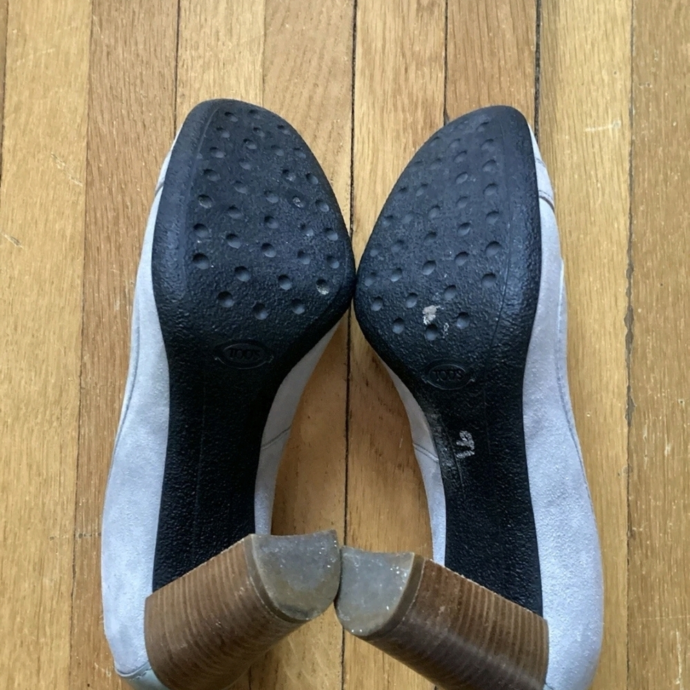 Luxe TOD'S Ladies Size 5.5/36 Solid Gray Suede Patent Leather Heels,Italy,MINT - Picture 5 of 6